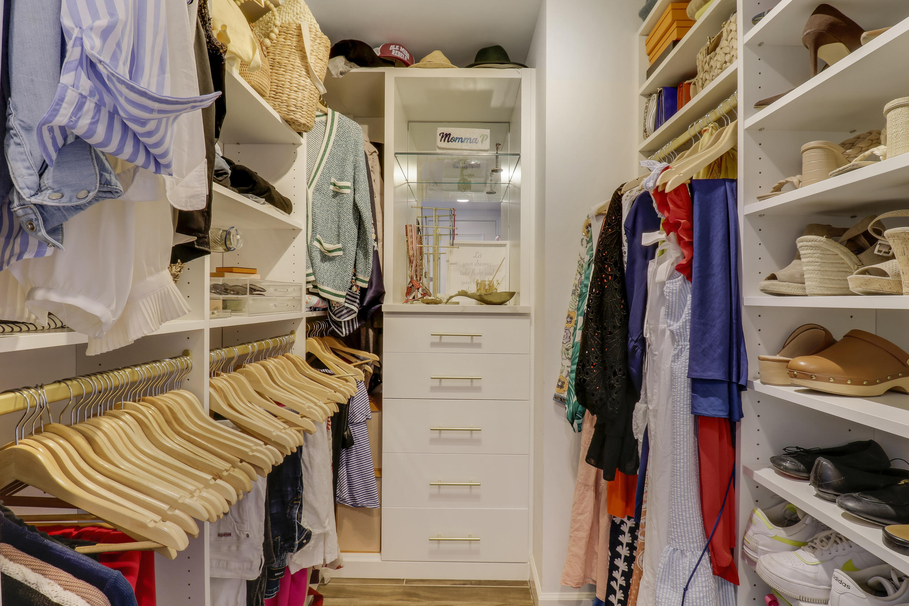 2640 Lake Shore Drive 1508
