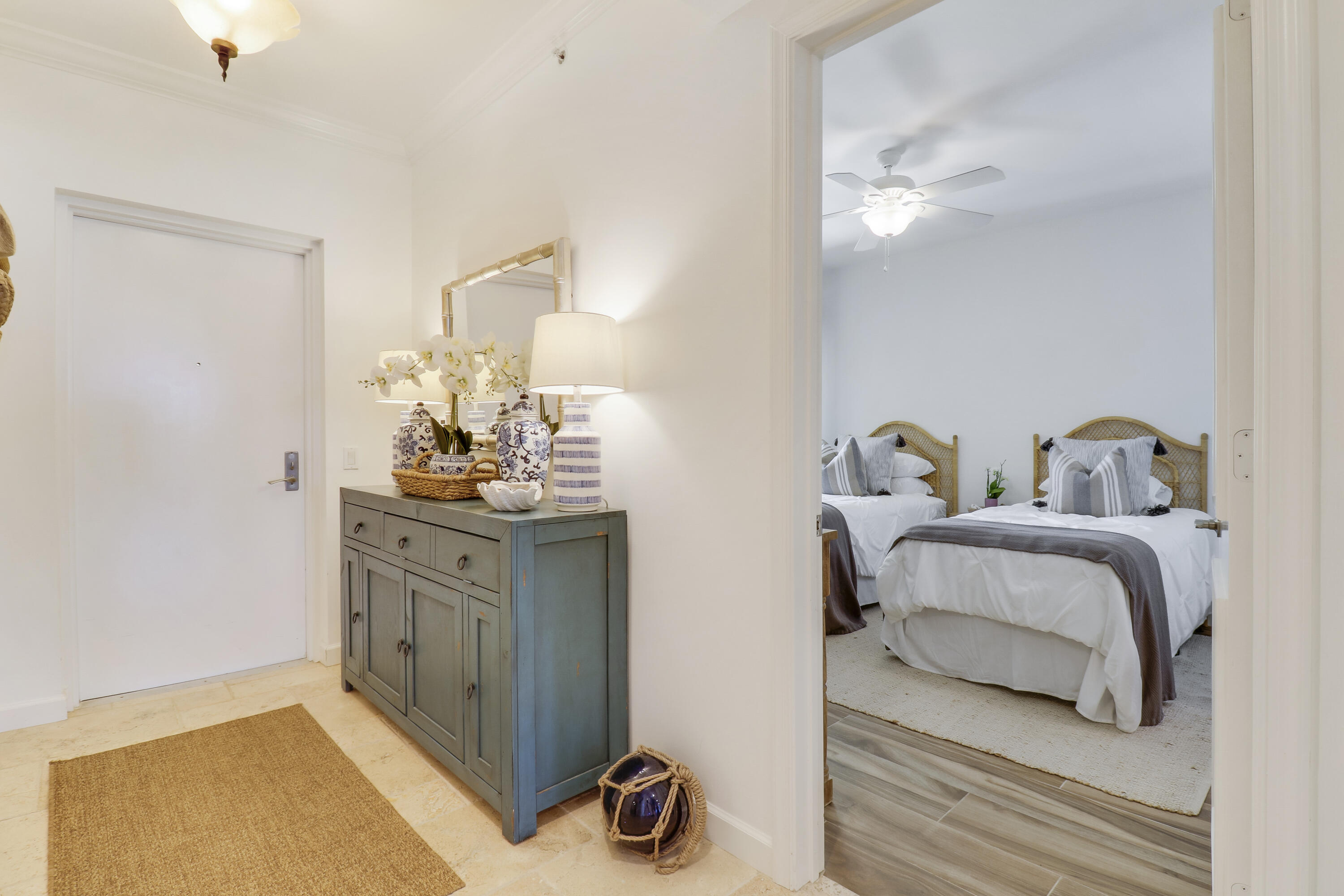 2640 Lake Shore Drive 1508