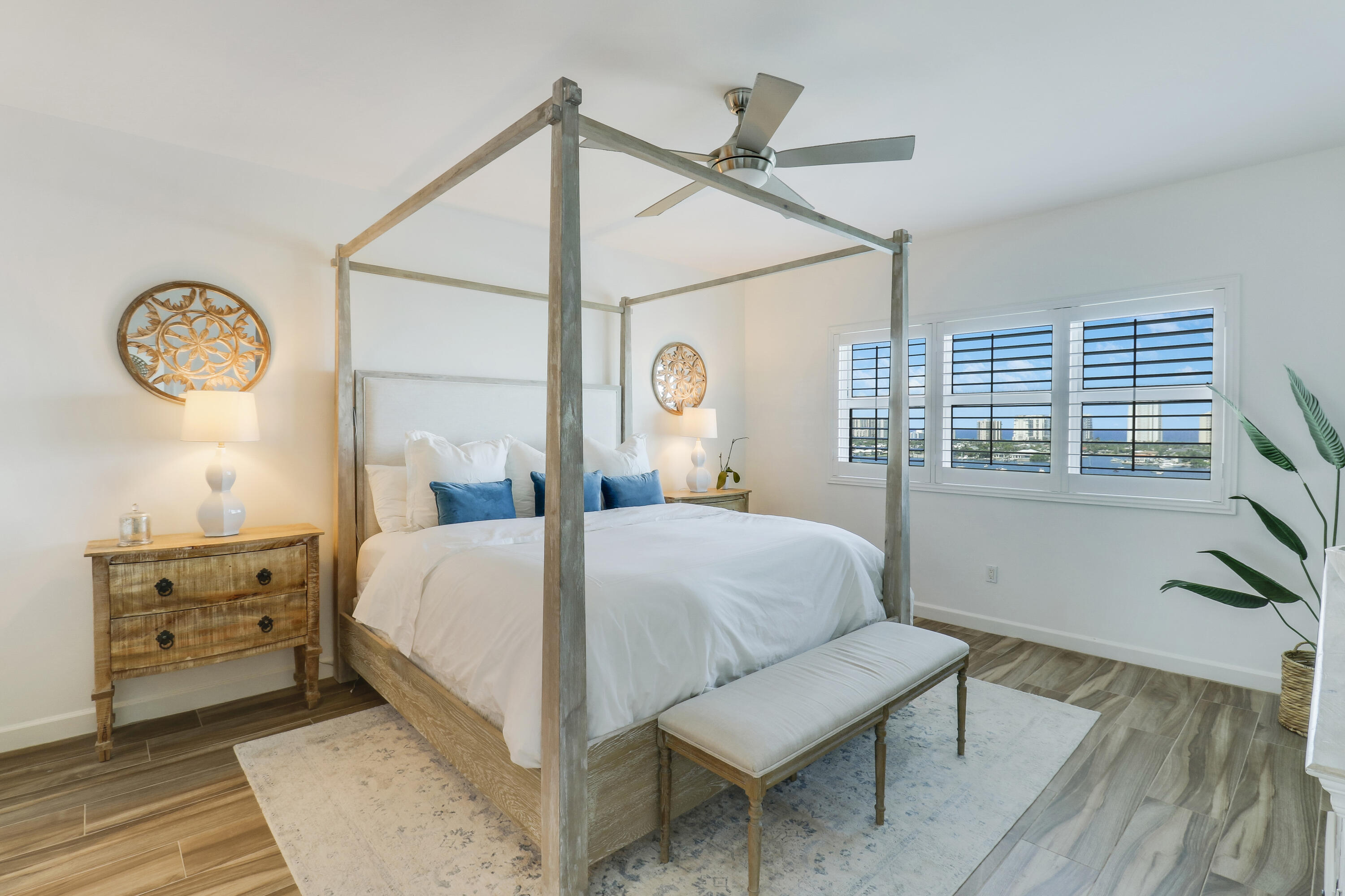 2640 Lake Shore Drive 1508