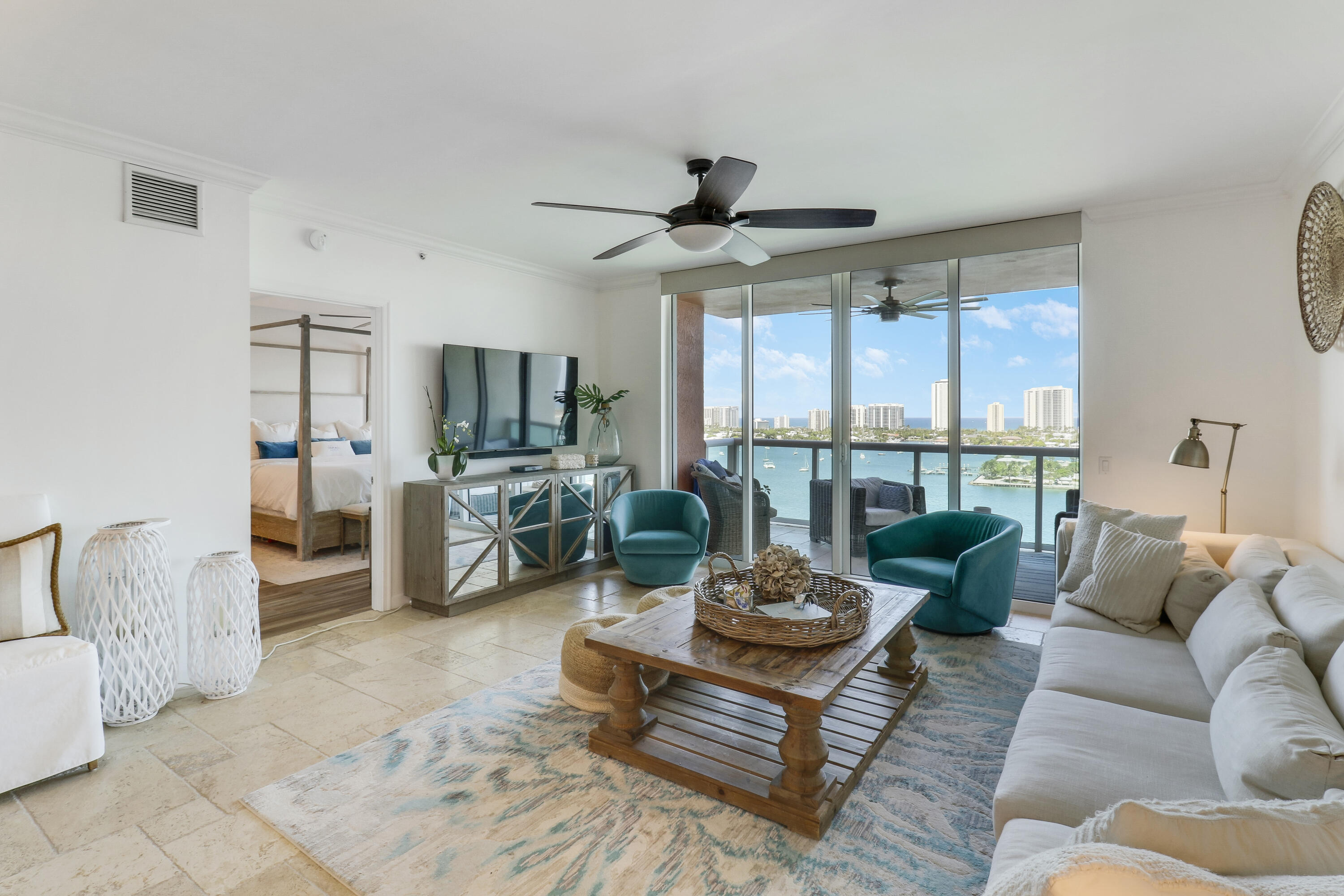 2640 Lake Shore Drive 1508