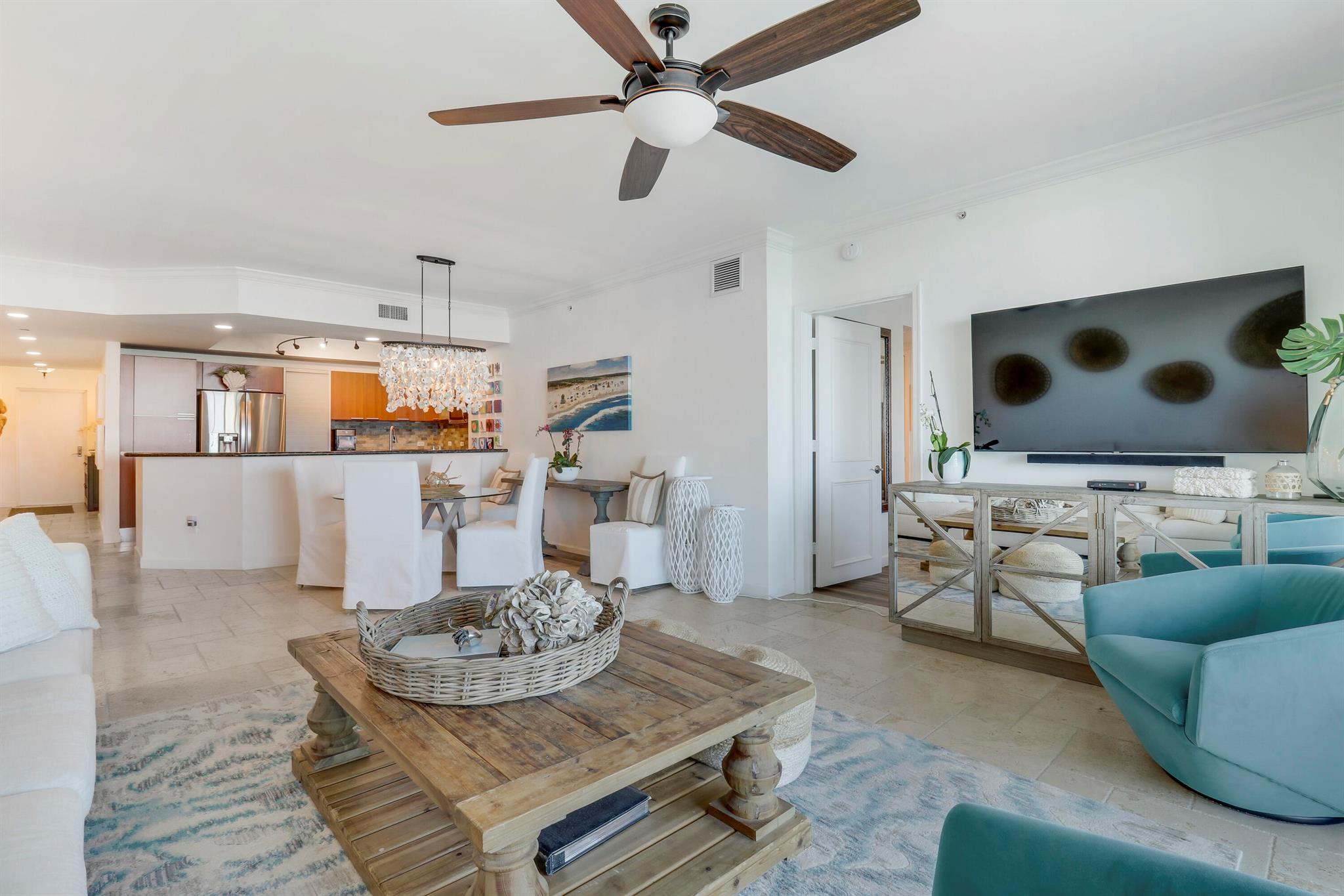 2640 Lake Shore Drive 1508