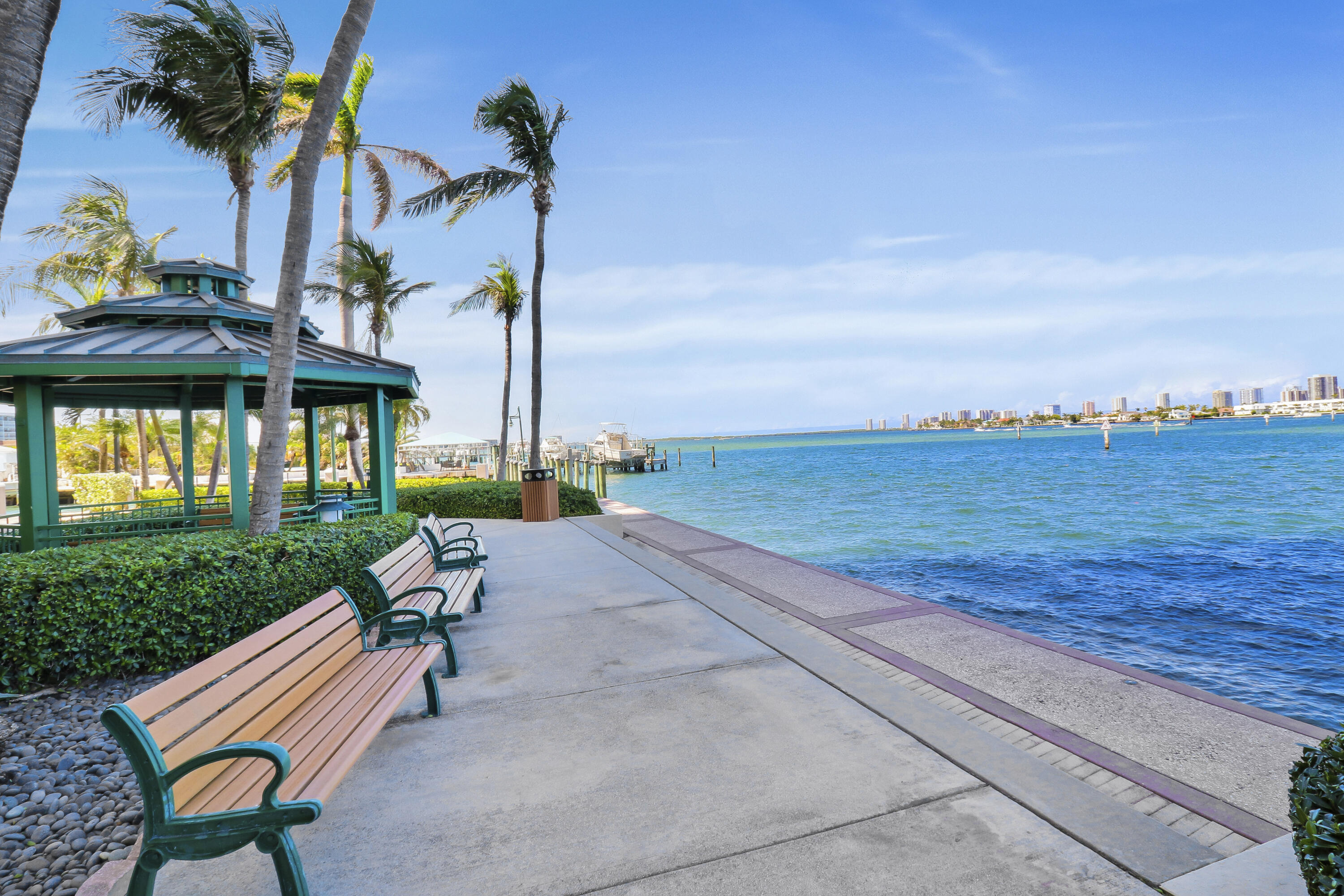 2640 Lake Shore Drive 1508