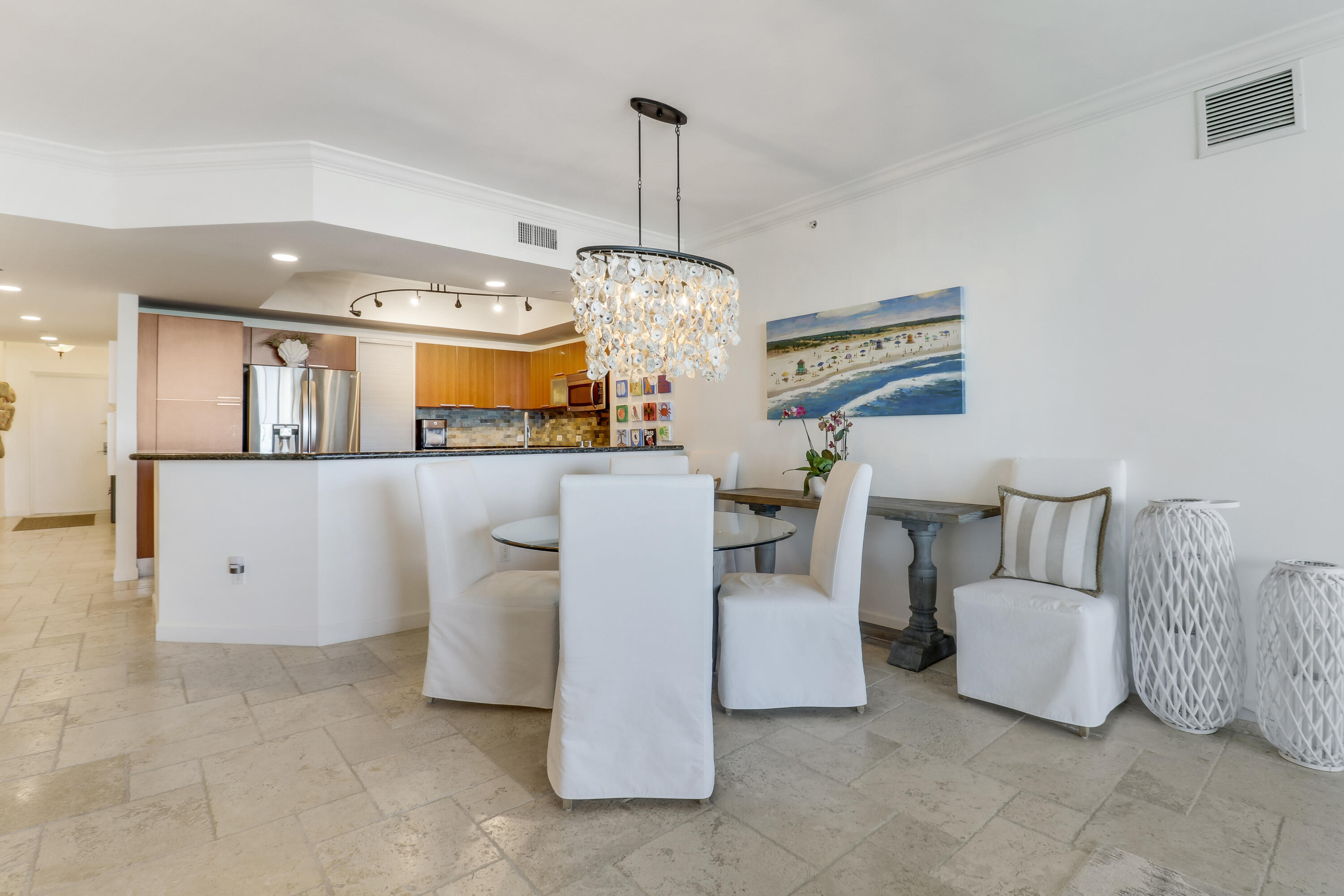 2640 Lake Shore Drive 1508