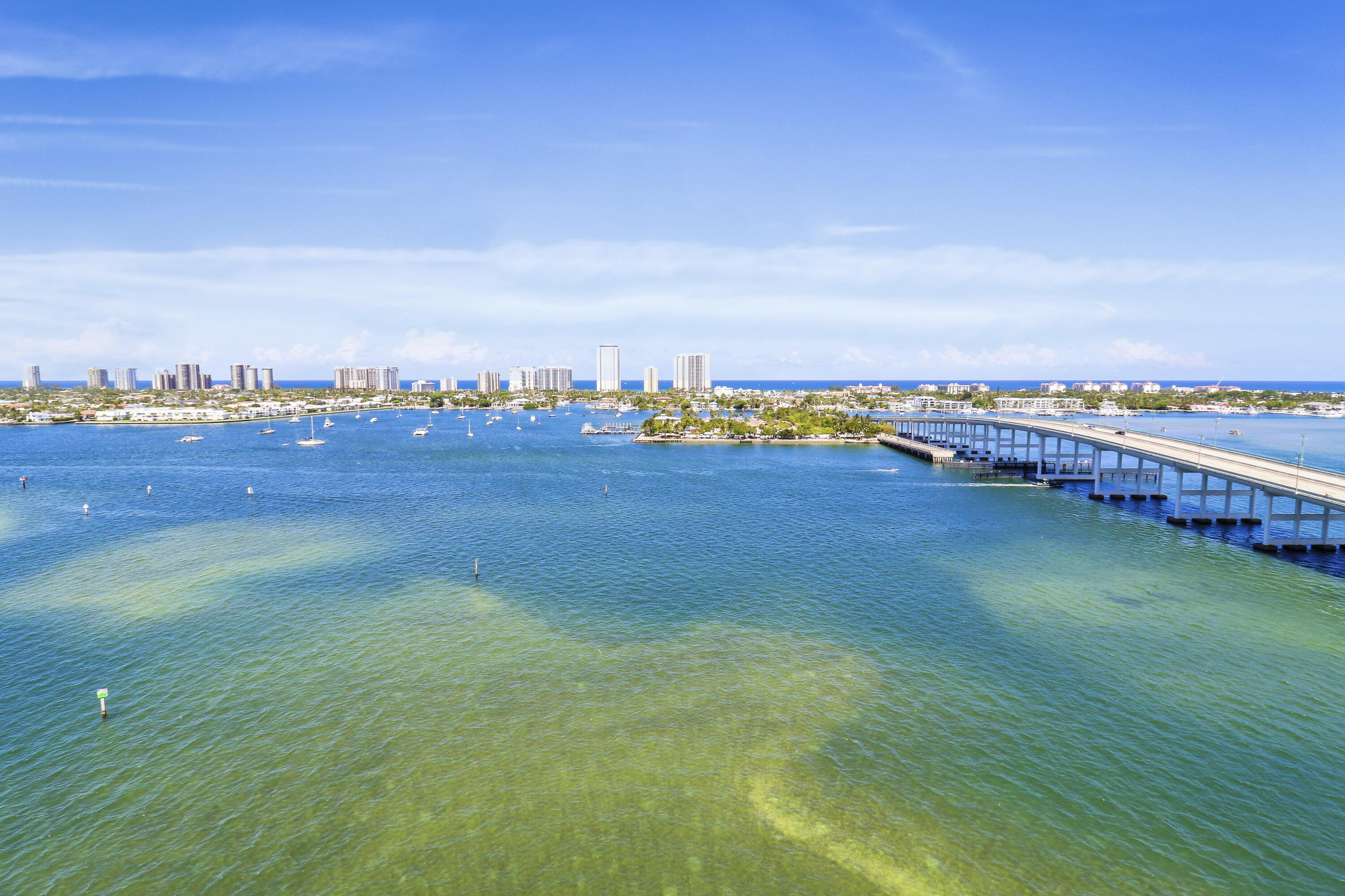 2640 Lake Shore Drive 1508