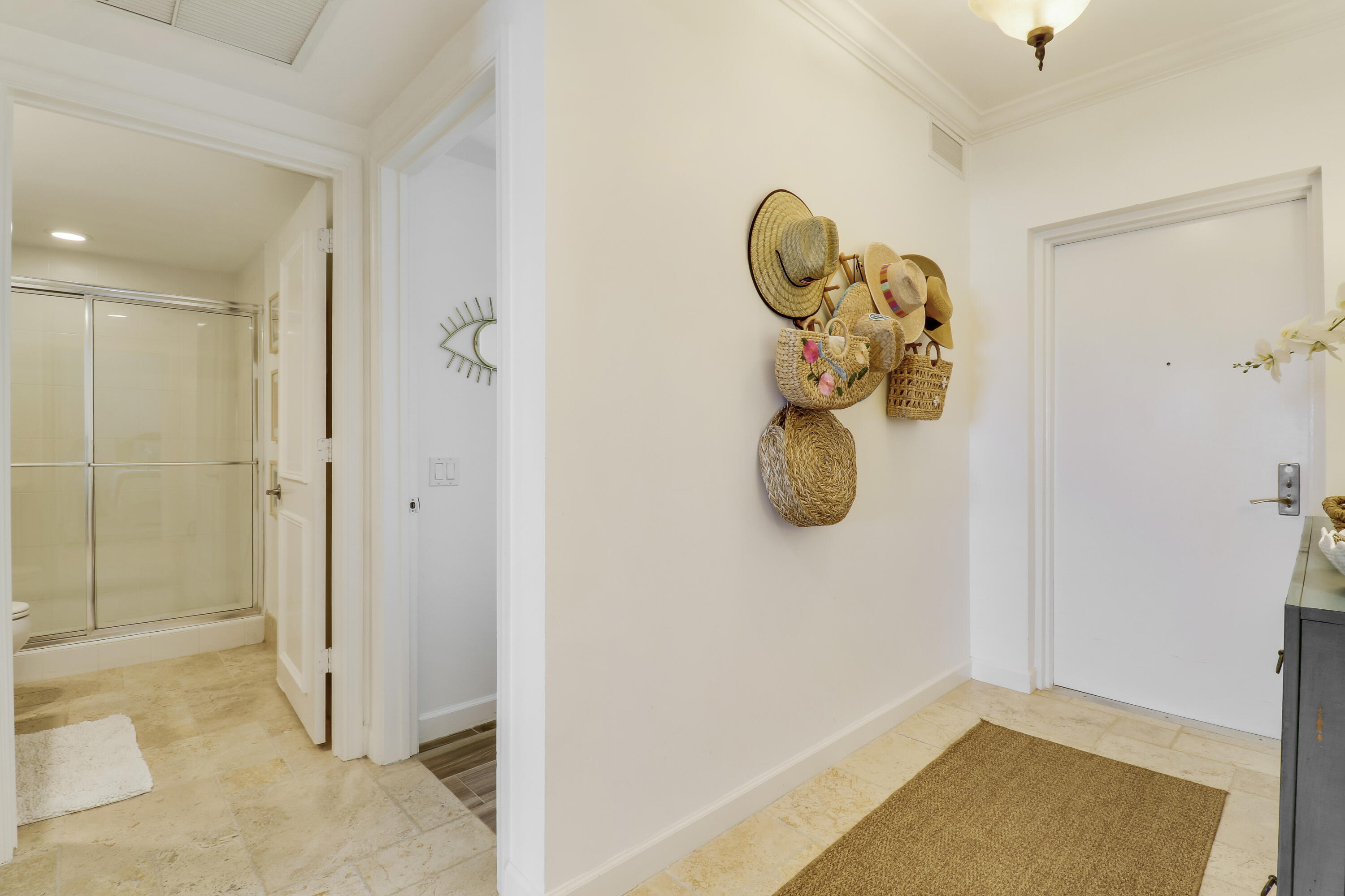 2640 Lake Shore Drive 1508