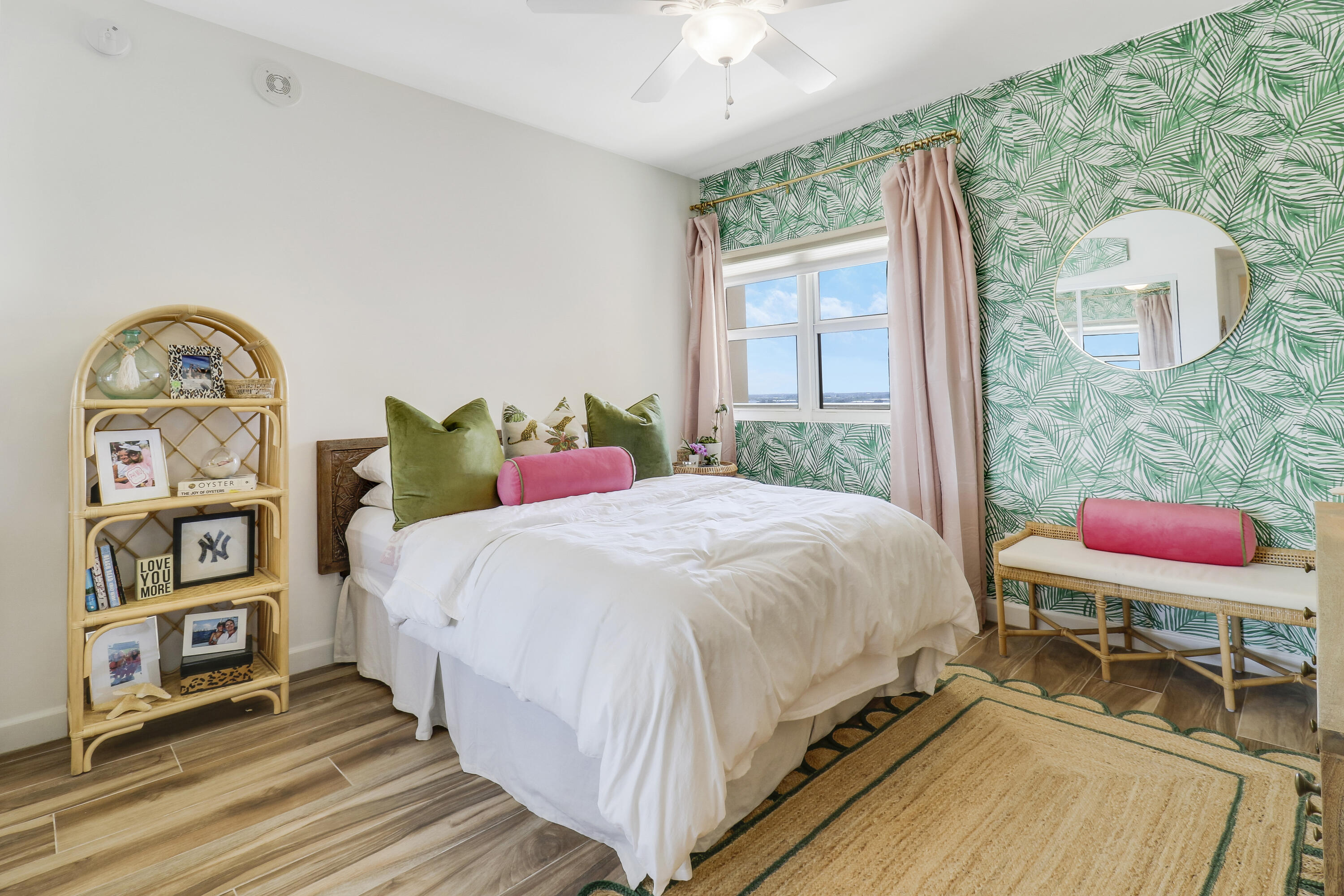 2640 Lake Shore Drive 1508