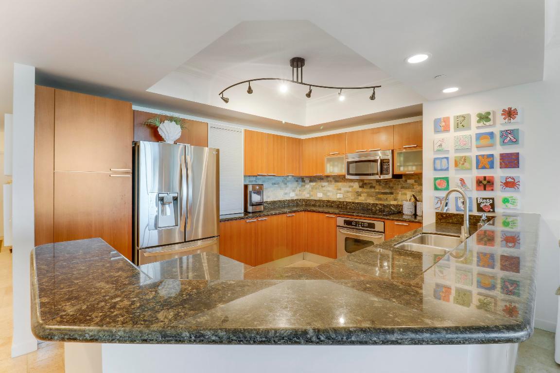 2640 Lake Shore Drive 1508