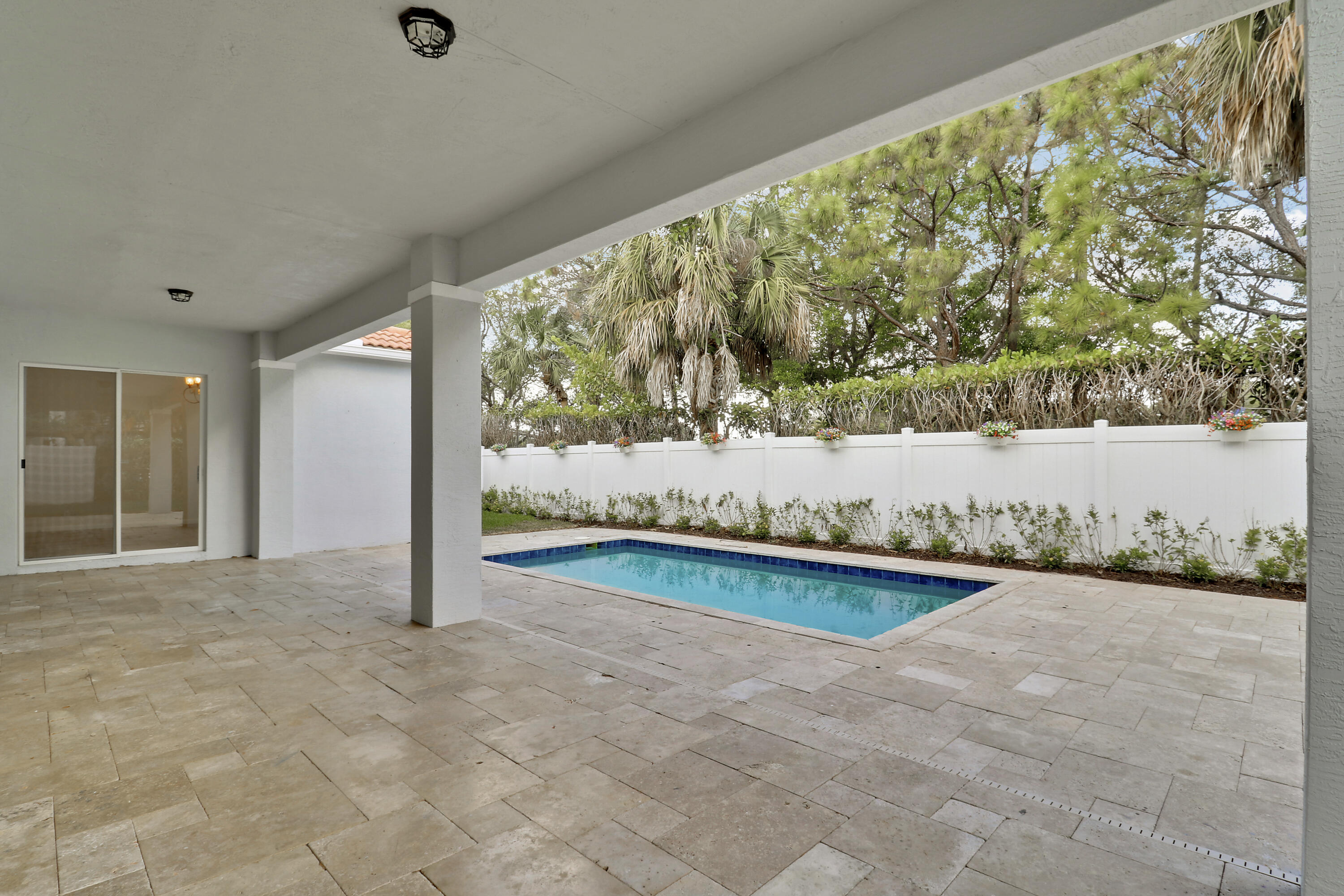 147 Sedona Way