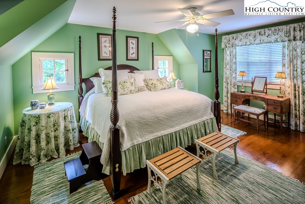 313 Mockingbird Lane
