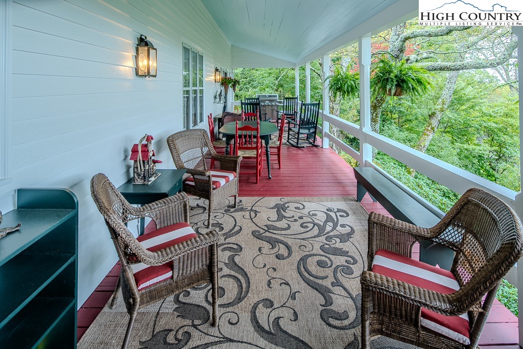 313 Mockingbird Lane