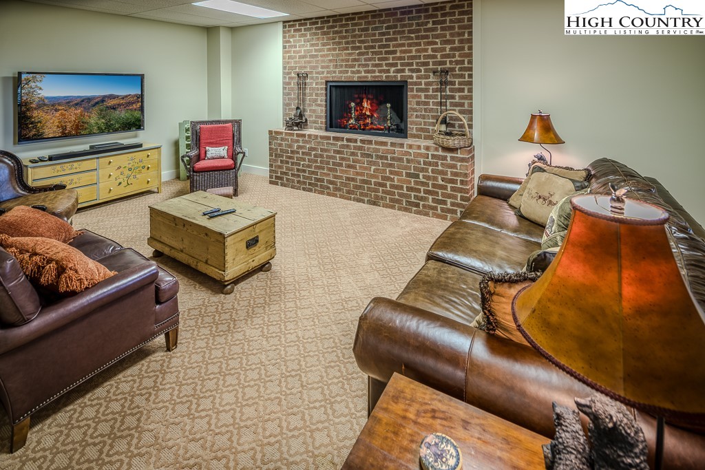 313 Mockingbird Lane