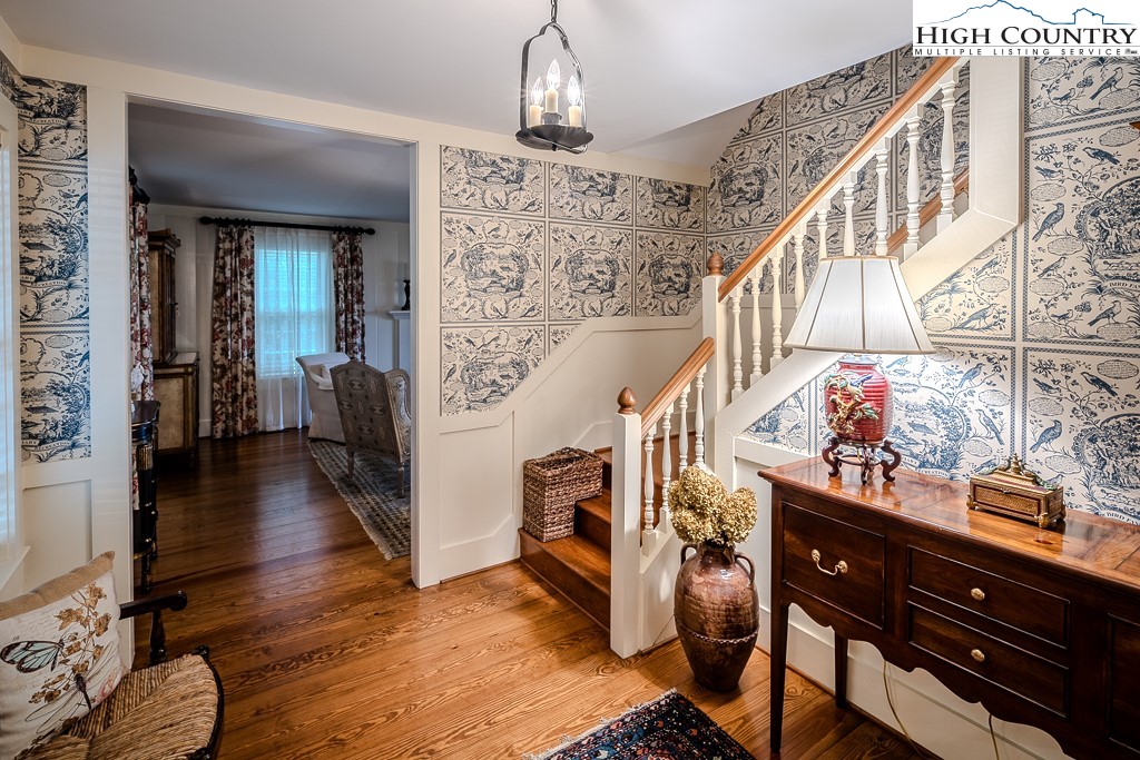 313 Mockingbird Lane
