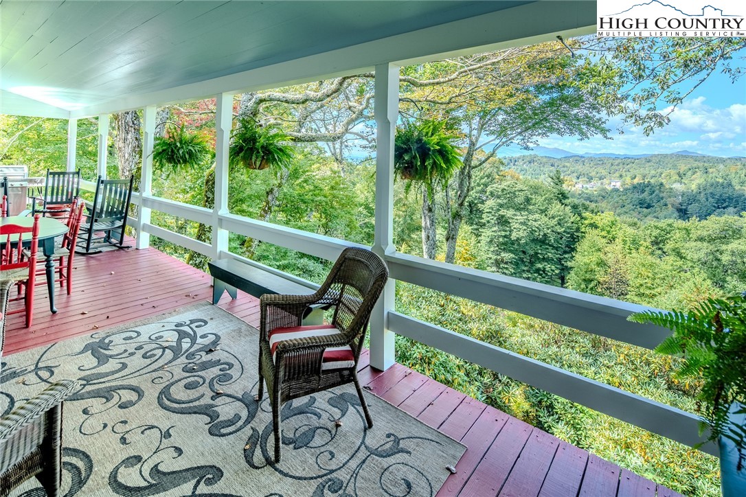 313 Mockingbird Lane