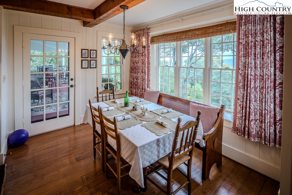 313 Mockingbird Lane