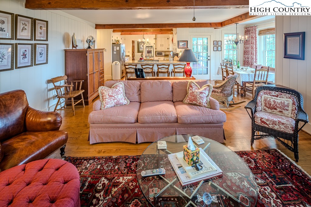 313 Mockingbird Lane