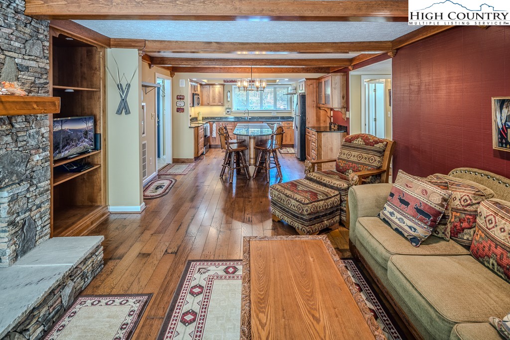 200 Glenwood Lane G25