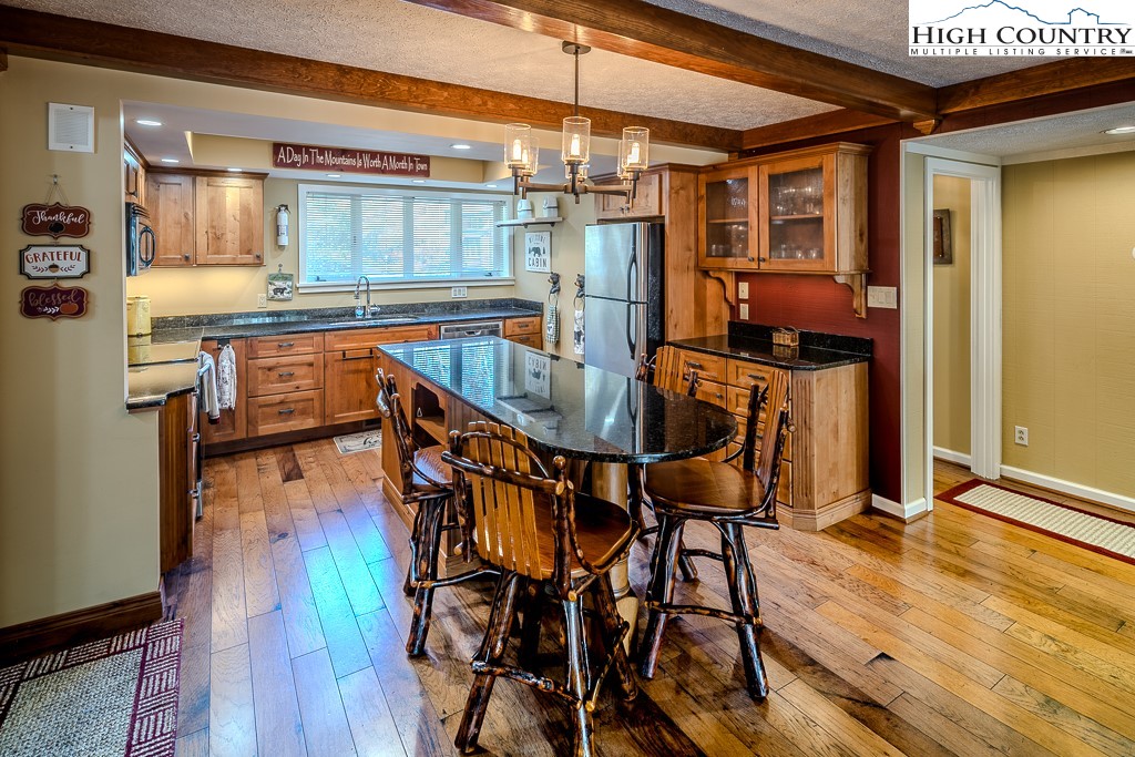 200 Glenwood Lane G25