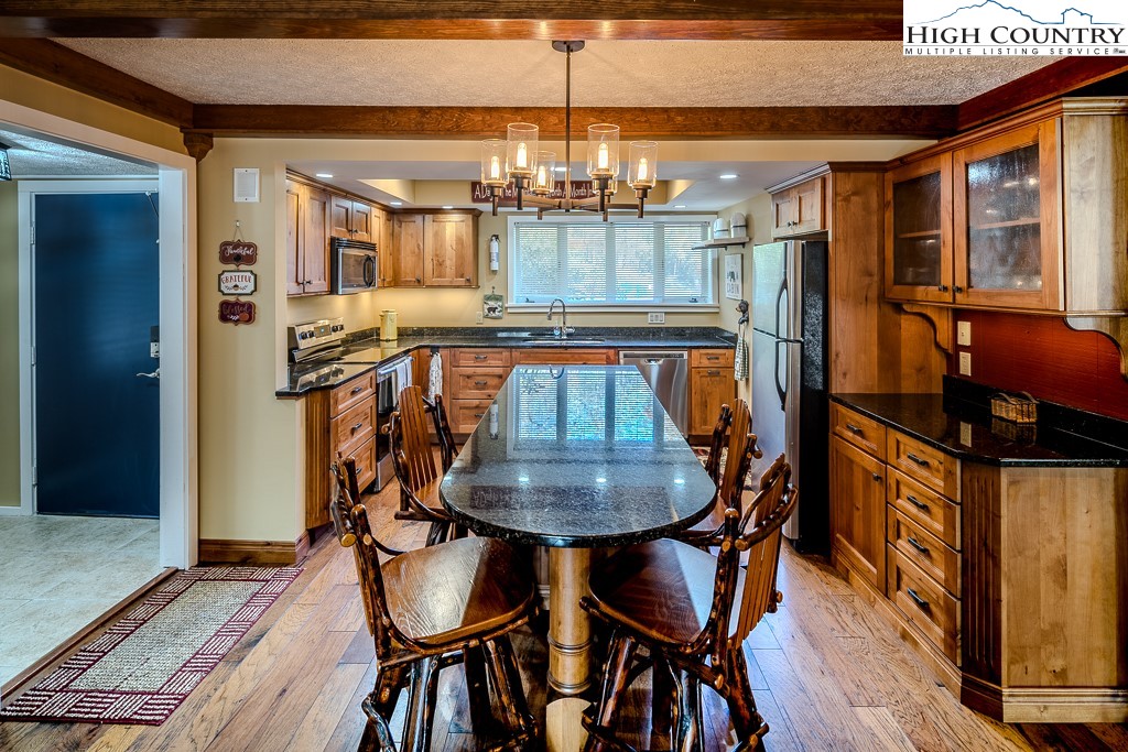 200 Glenwood Lane G25
