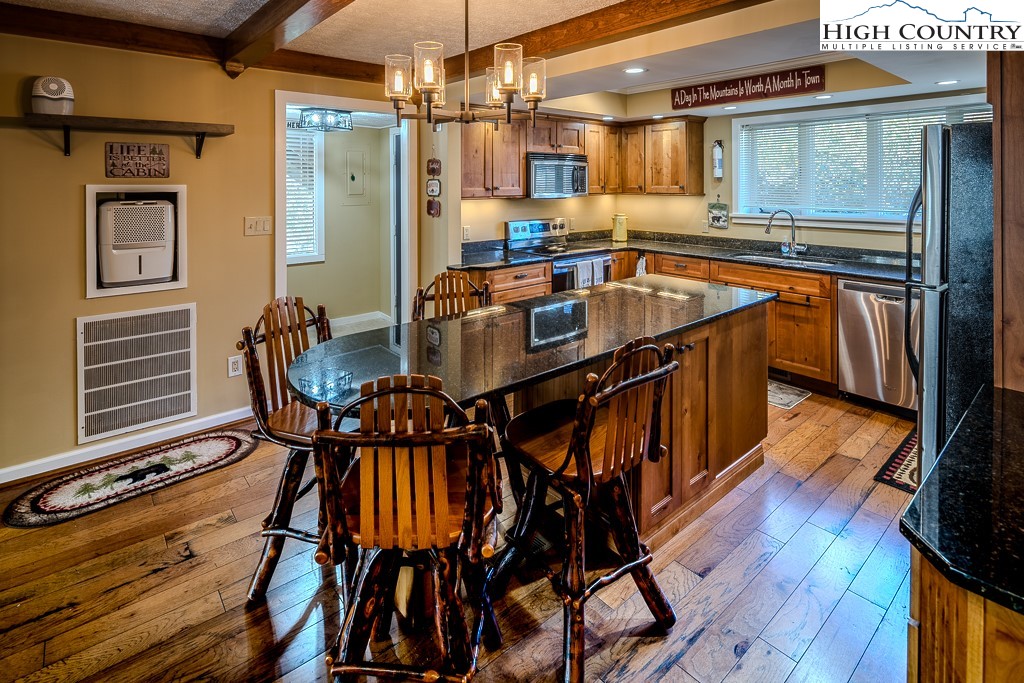 200 Glenwood Lane G25