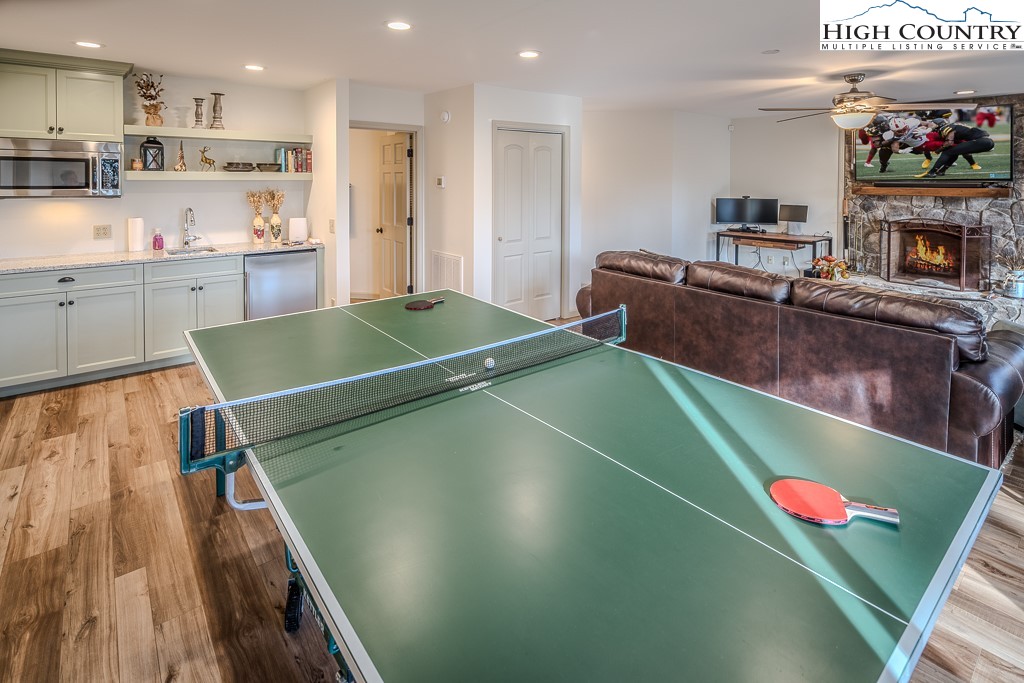 210 Hill Beck 203