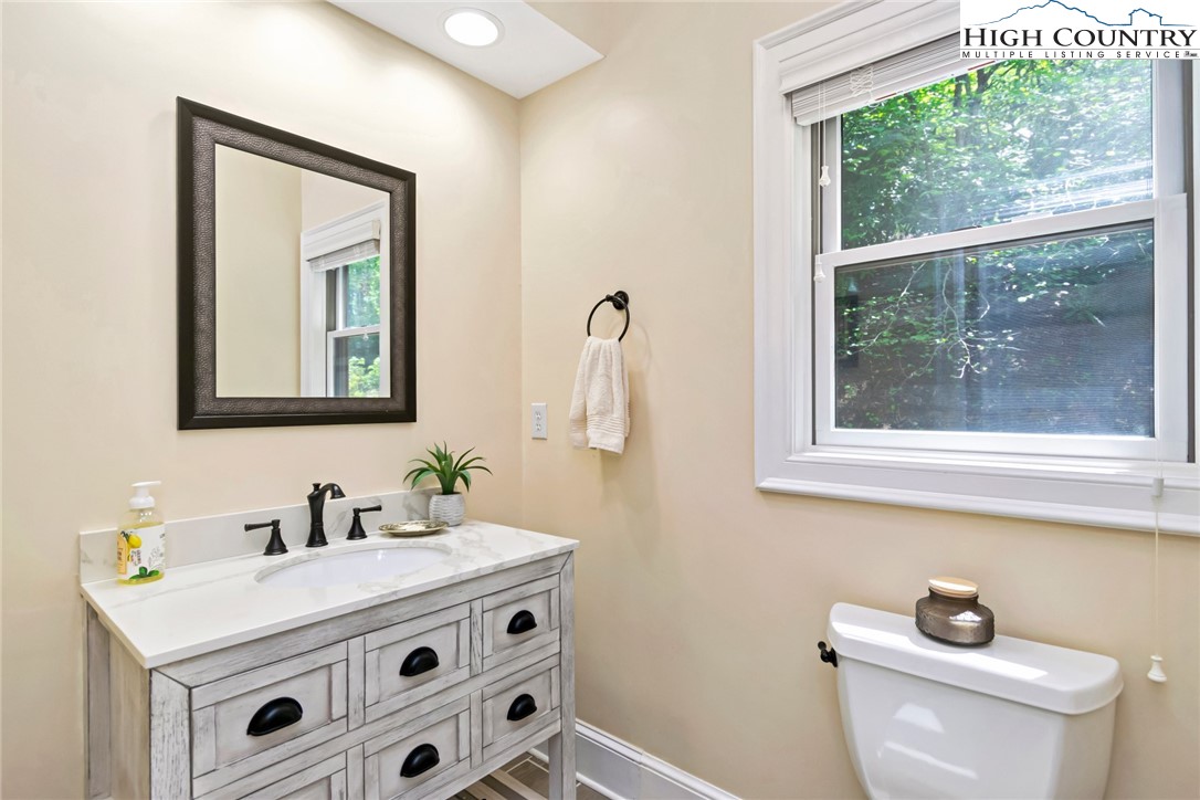 137 Fairway 12 Court