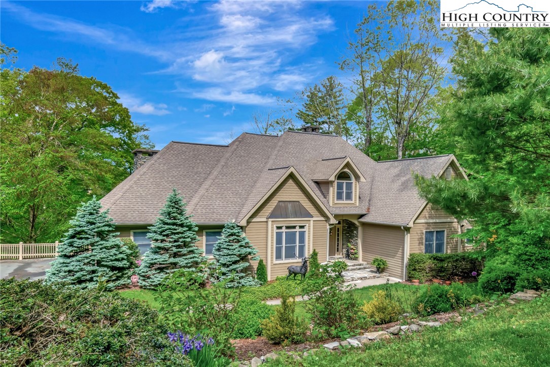 137 Fairway 12 Court
