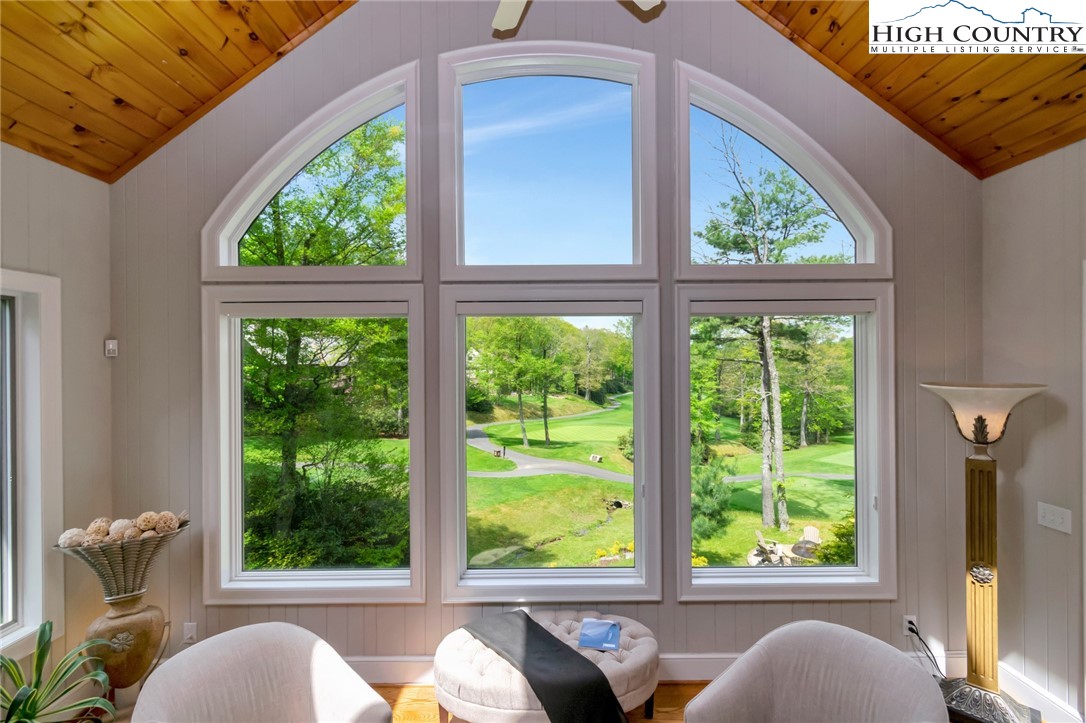 137 Fairway 12 Court