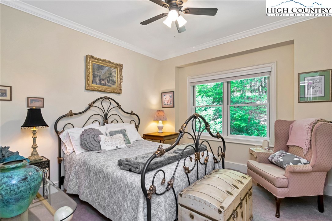 137 Fairway 12 Court