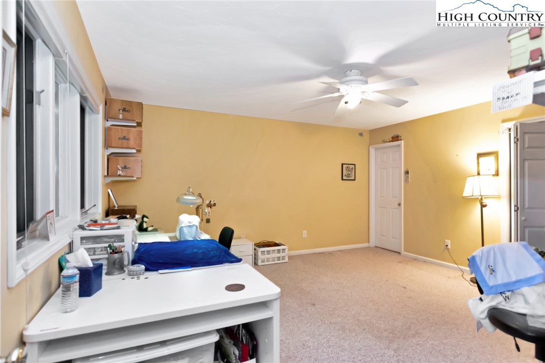 143 Grassy Knoll Way