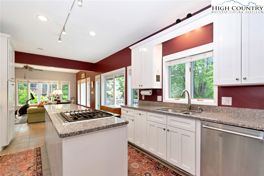 143 Grassy Knoll Way