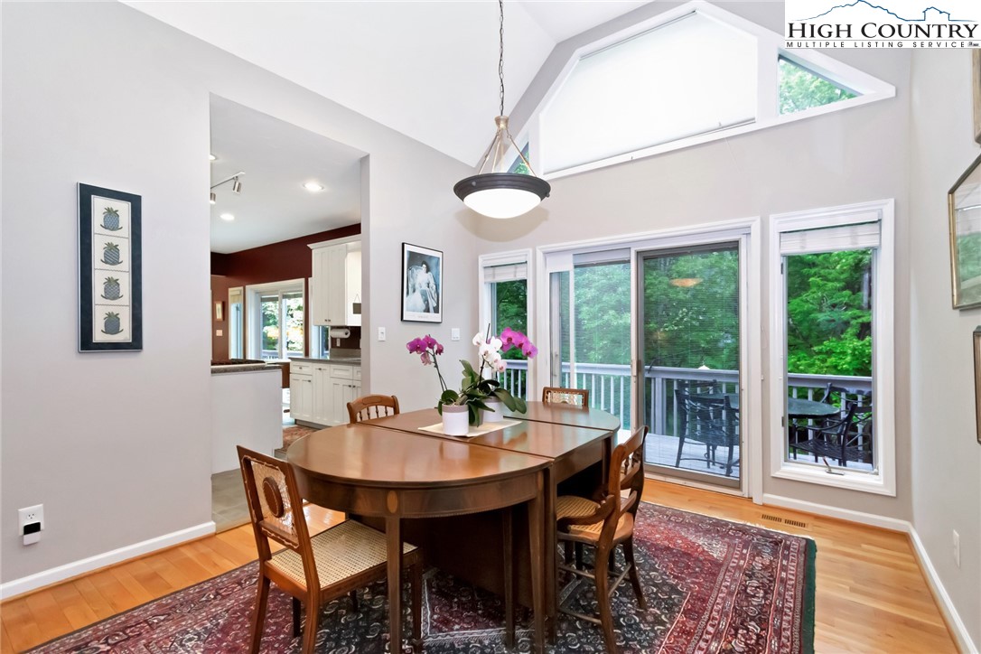 143 Grassy Knoll Way