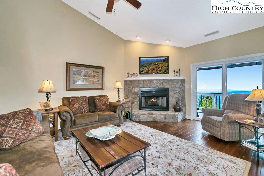 150 Prudden Lane 304