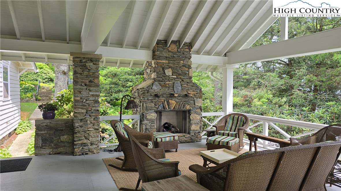 135 Dogwood Lane