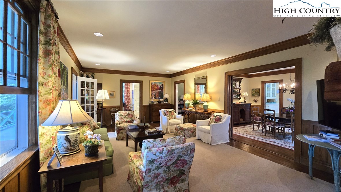 135 Dogwood Lane