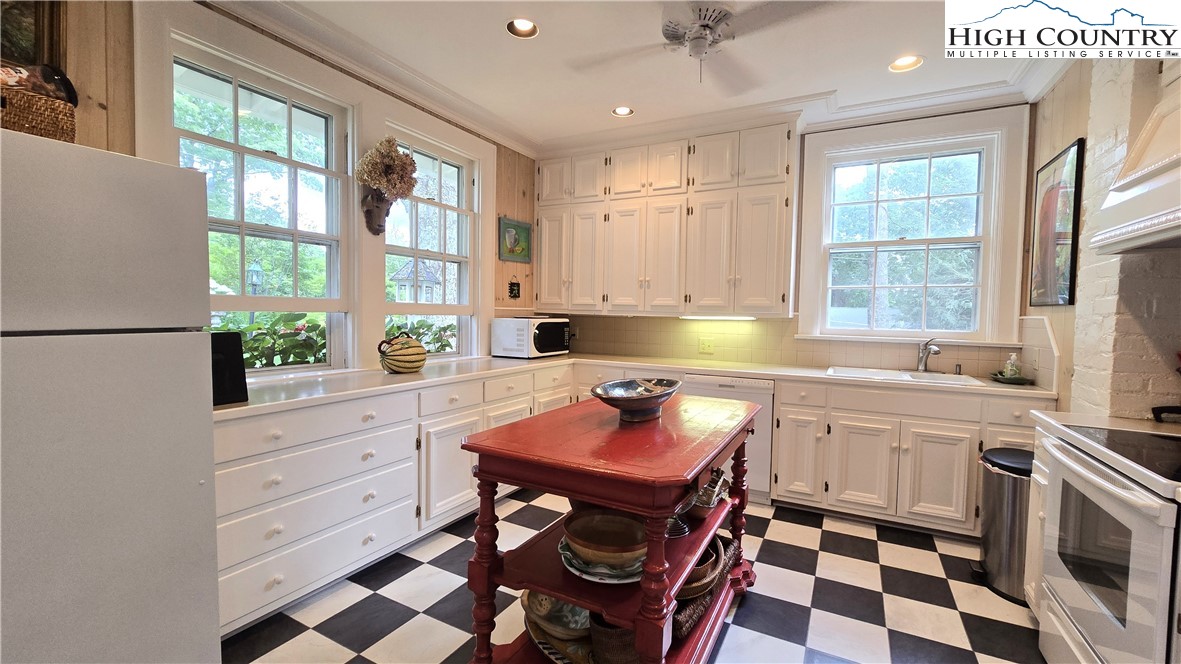 135 Dogwood Lane