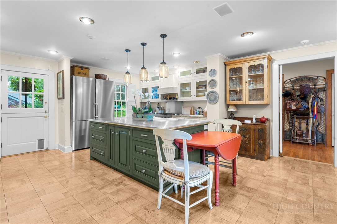 280 Mayview Rock Drive