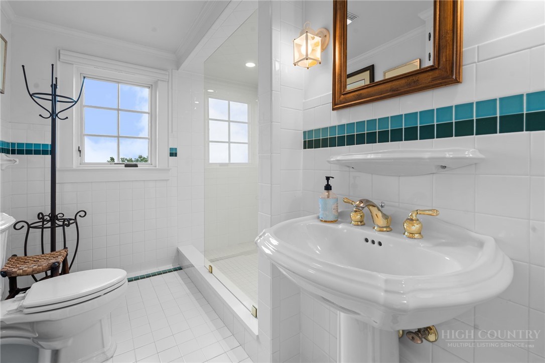 280 Mayview Rock Drive