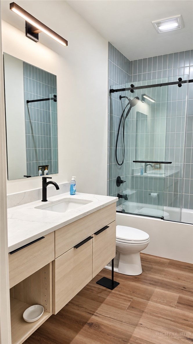 1073 Wonderland Trail B