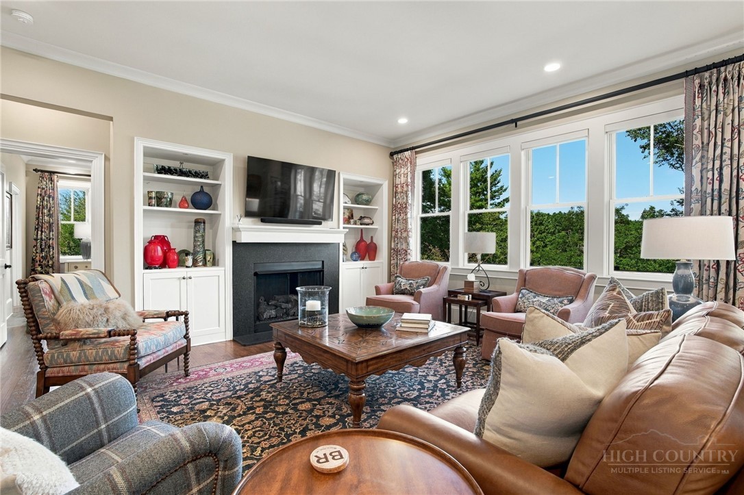 478 Country Club Drive