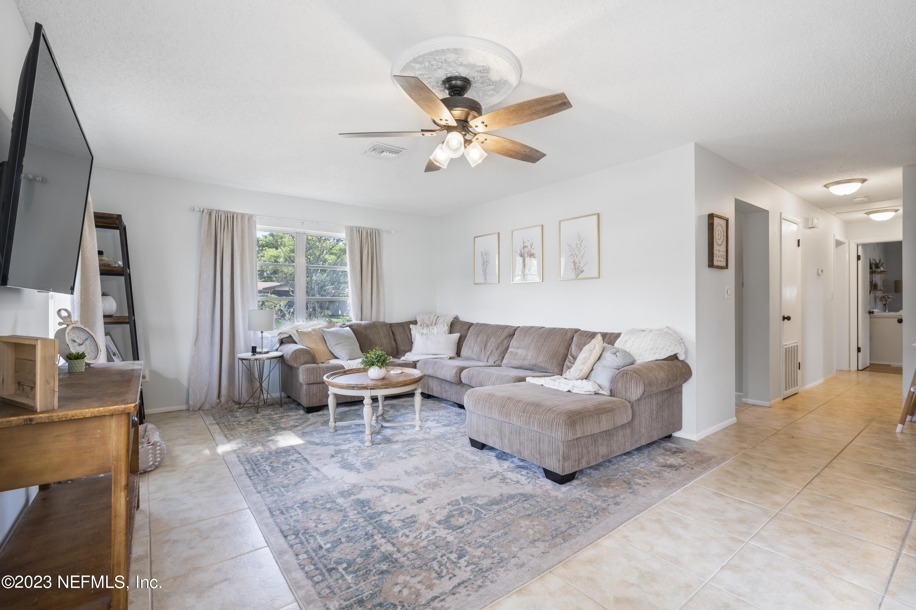 210 DELTONA Boulevard