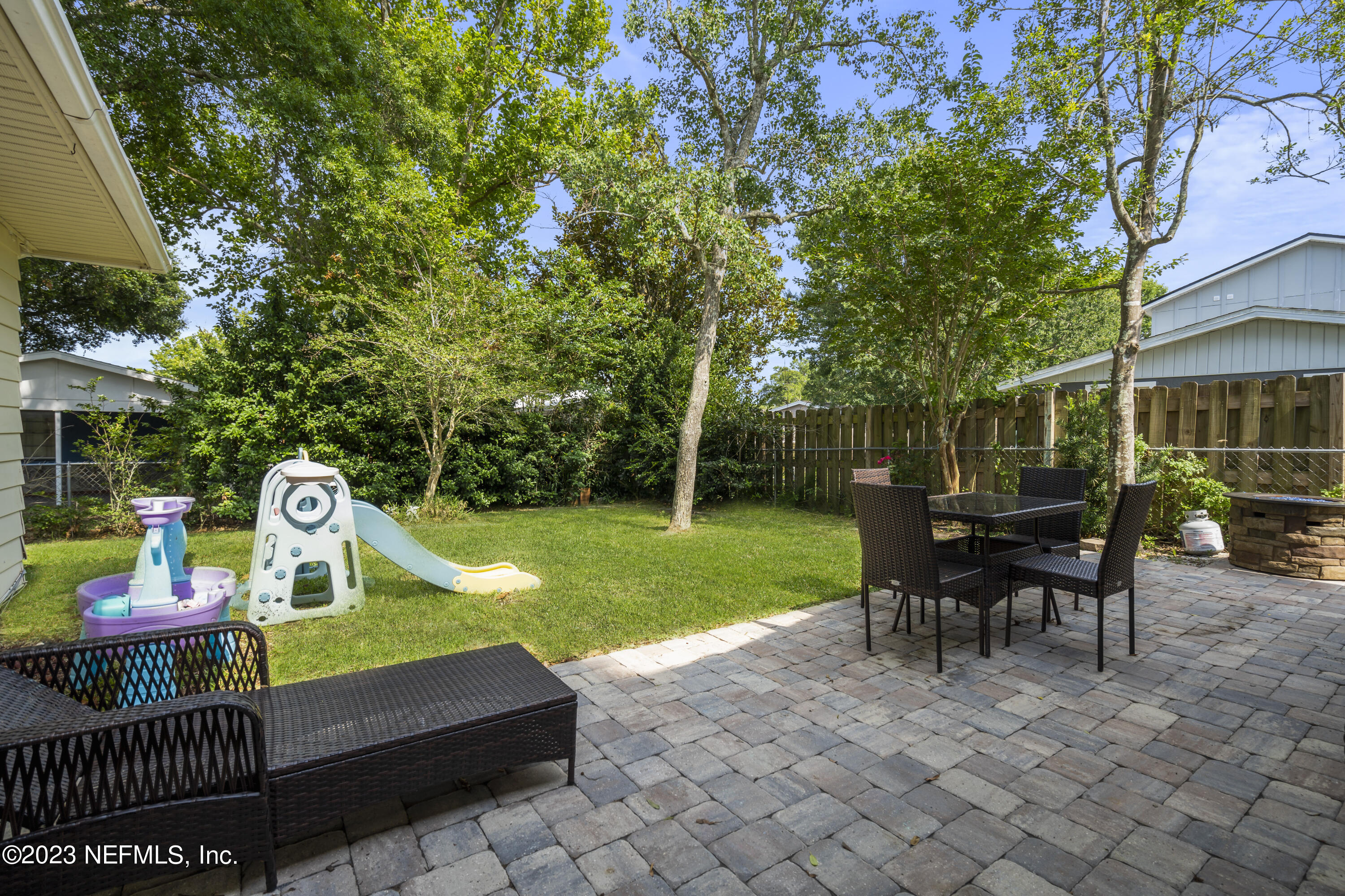 210 DELTONA Boulevard