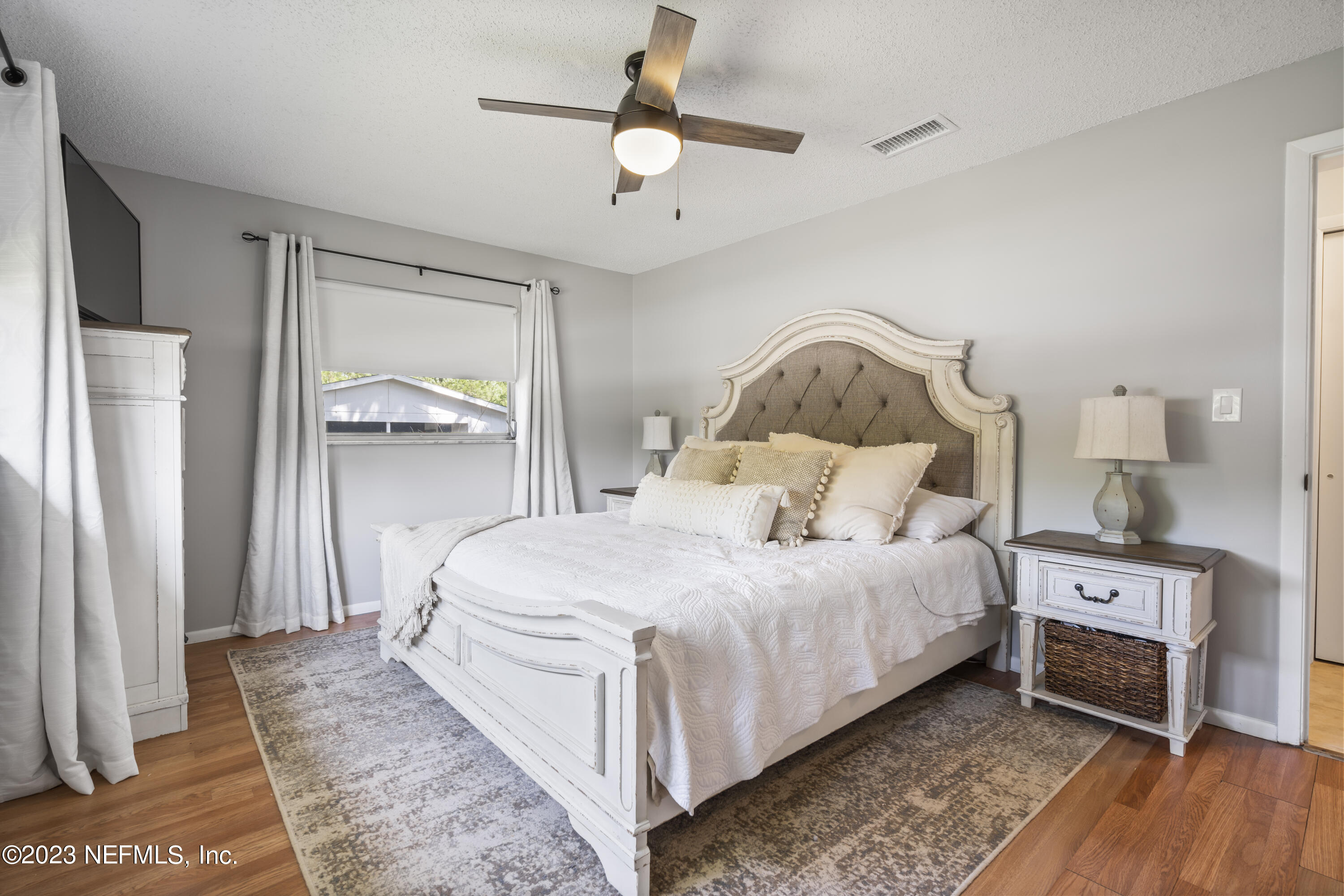 210 DELTONA Boulevard