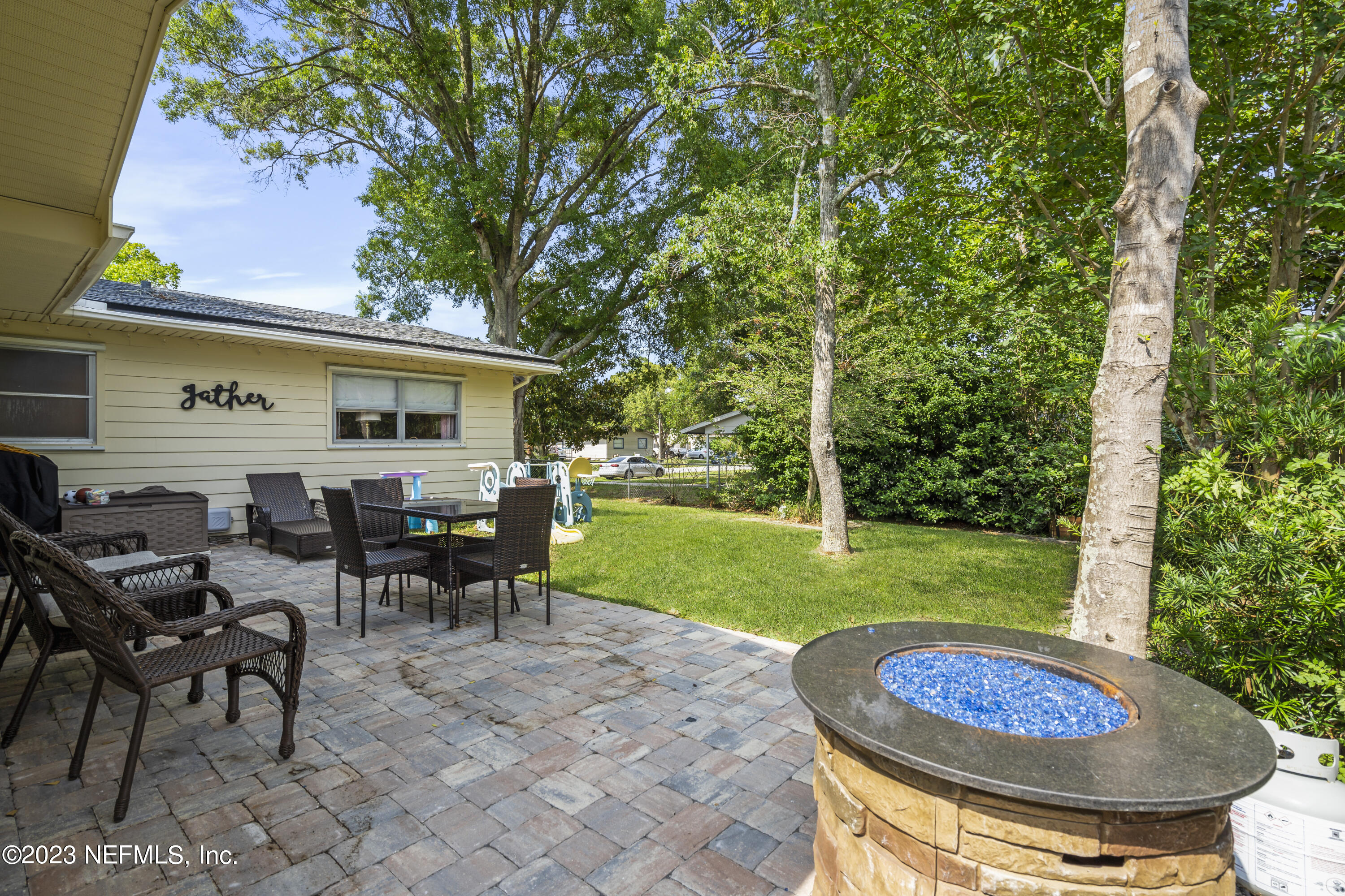 210 DELTONA Boulevard