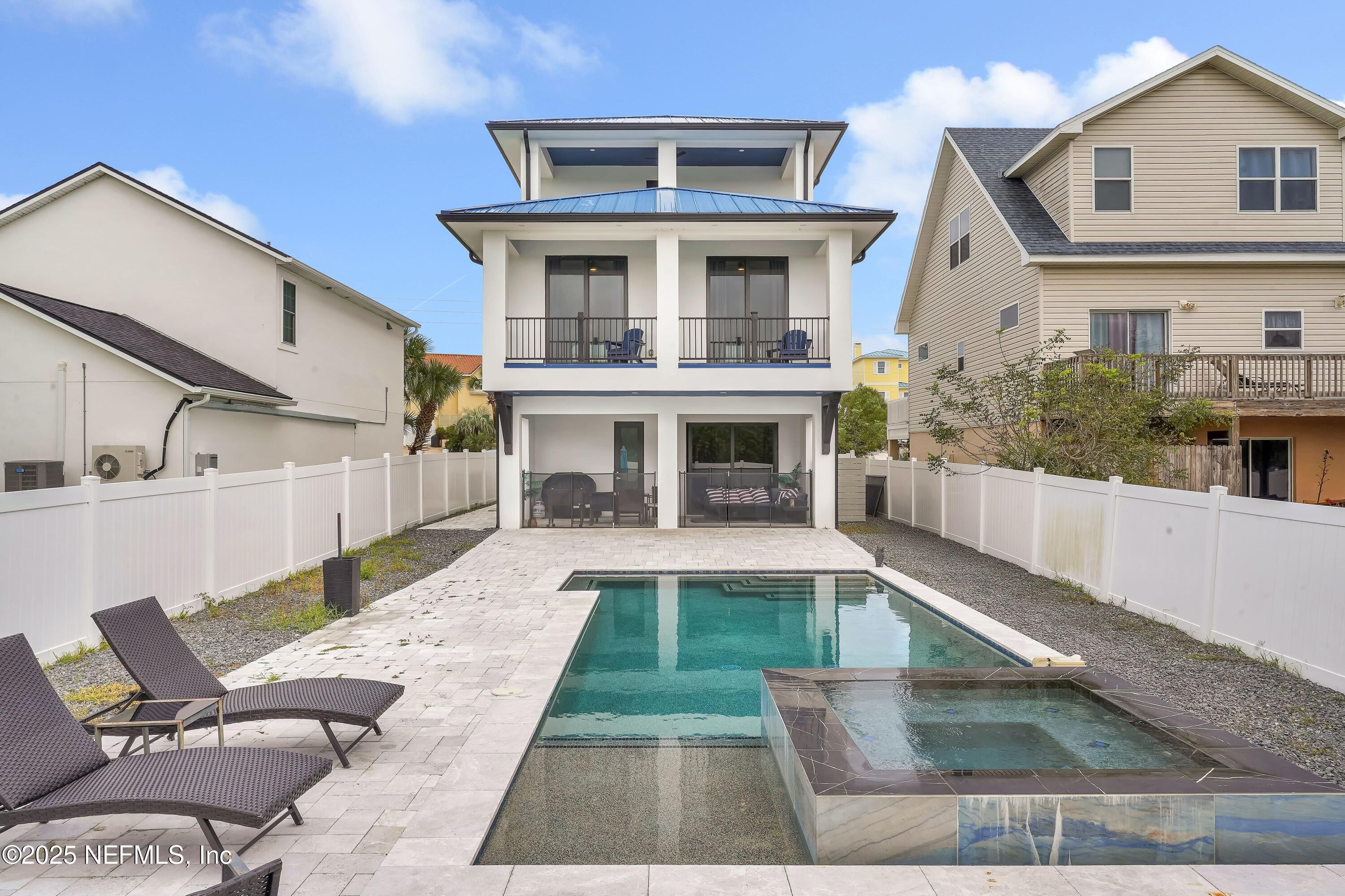 3306 N OCEAN SHORE Boulevard