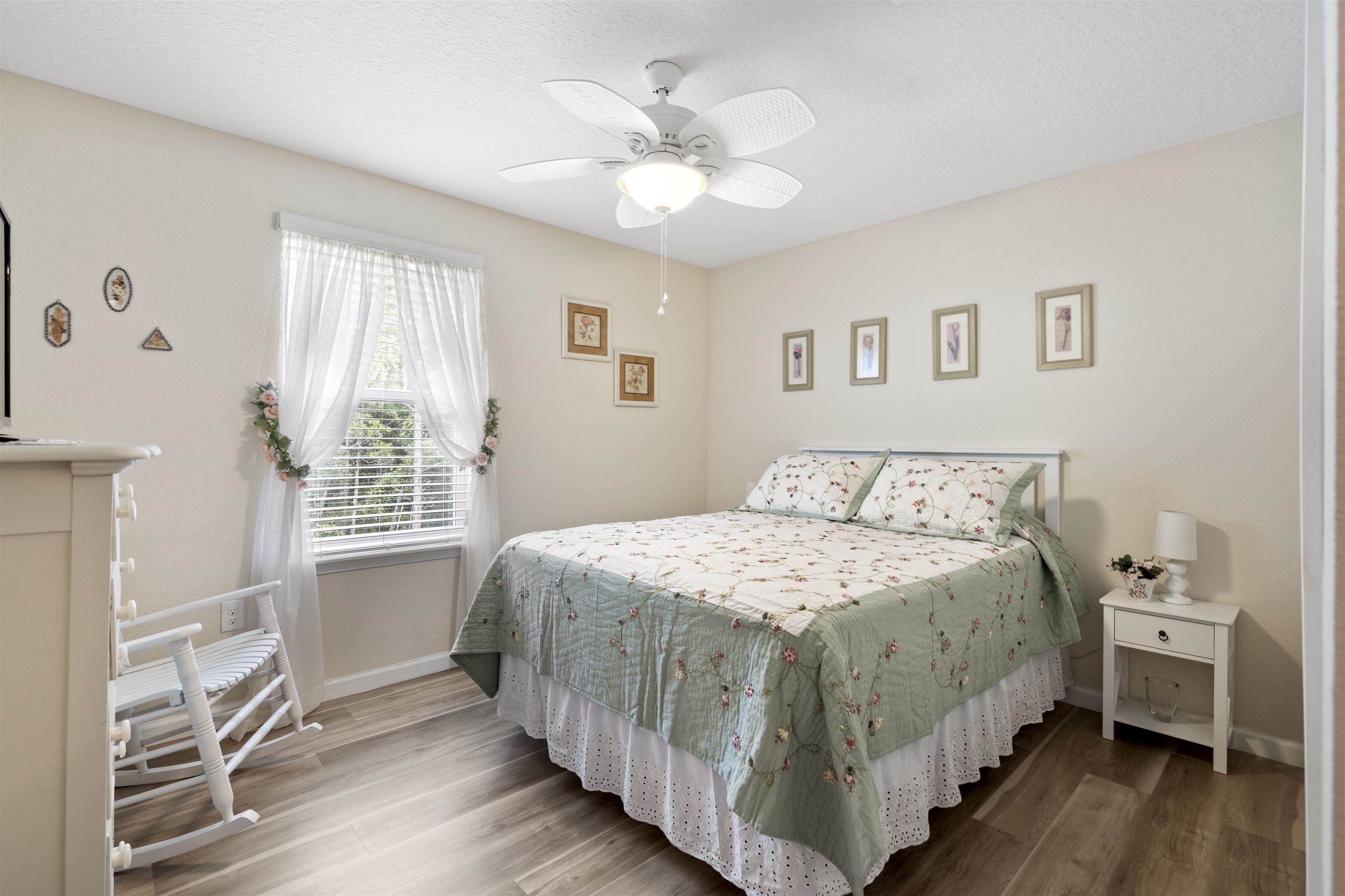 1921 Golden Lake Loop