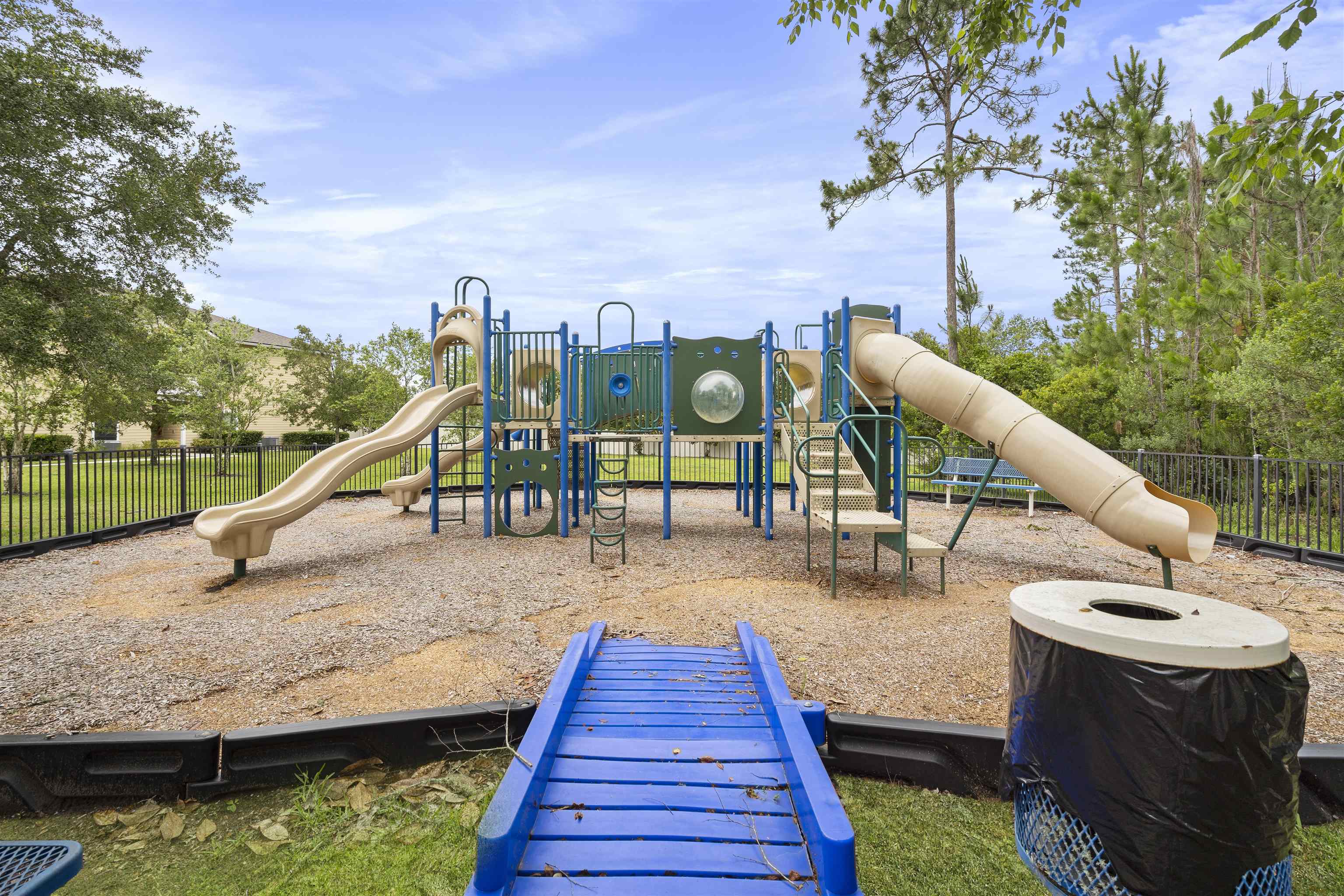 1921 Golden Lake Loop