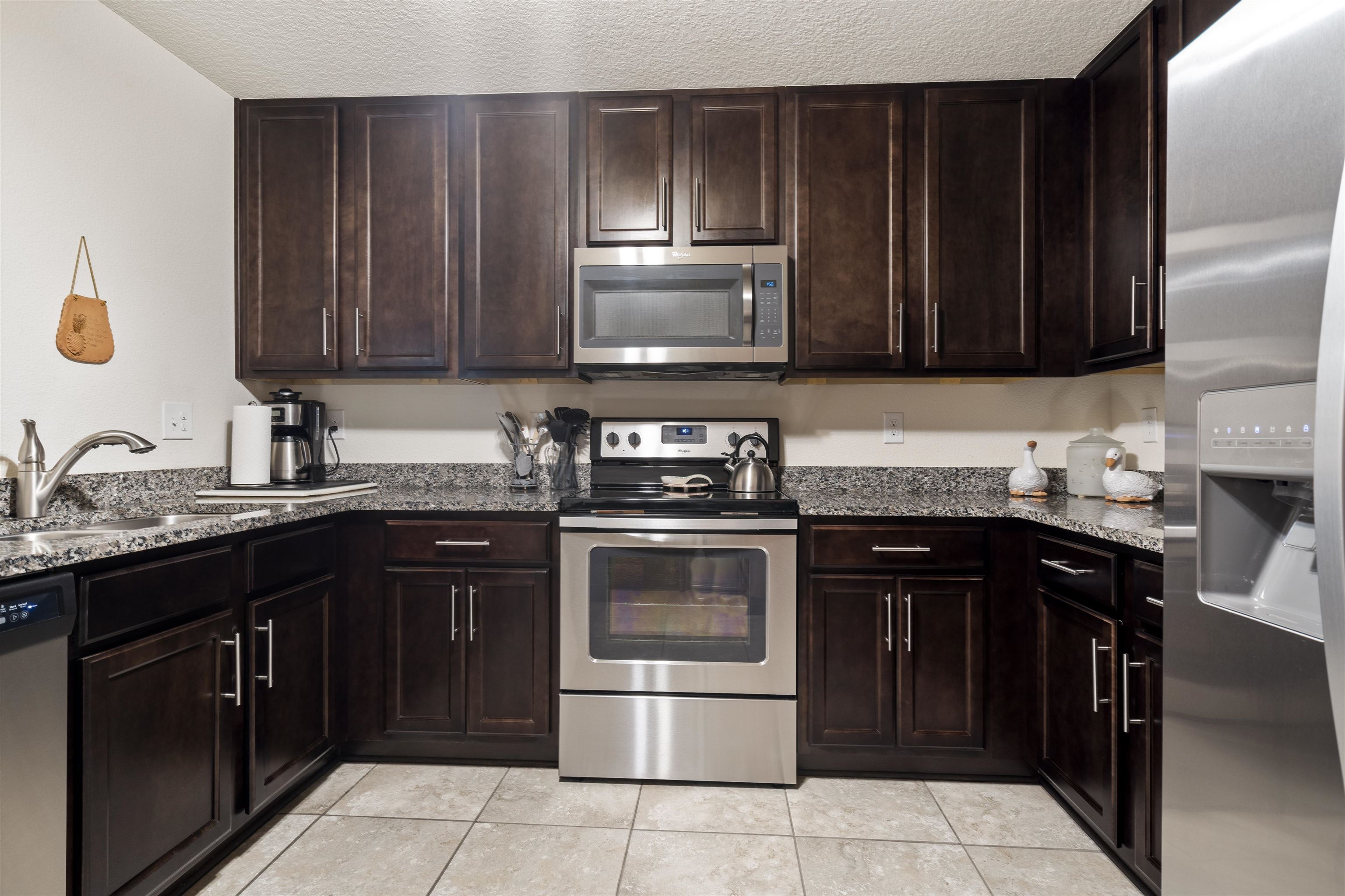 1921 Golden Lake Loop