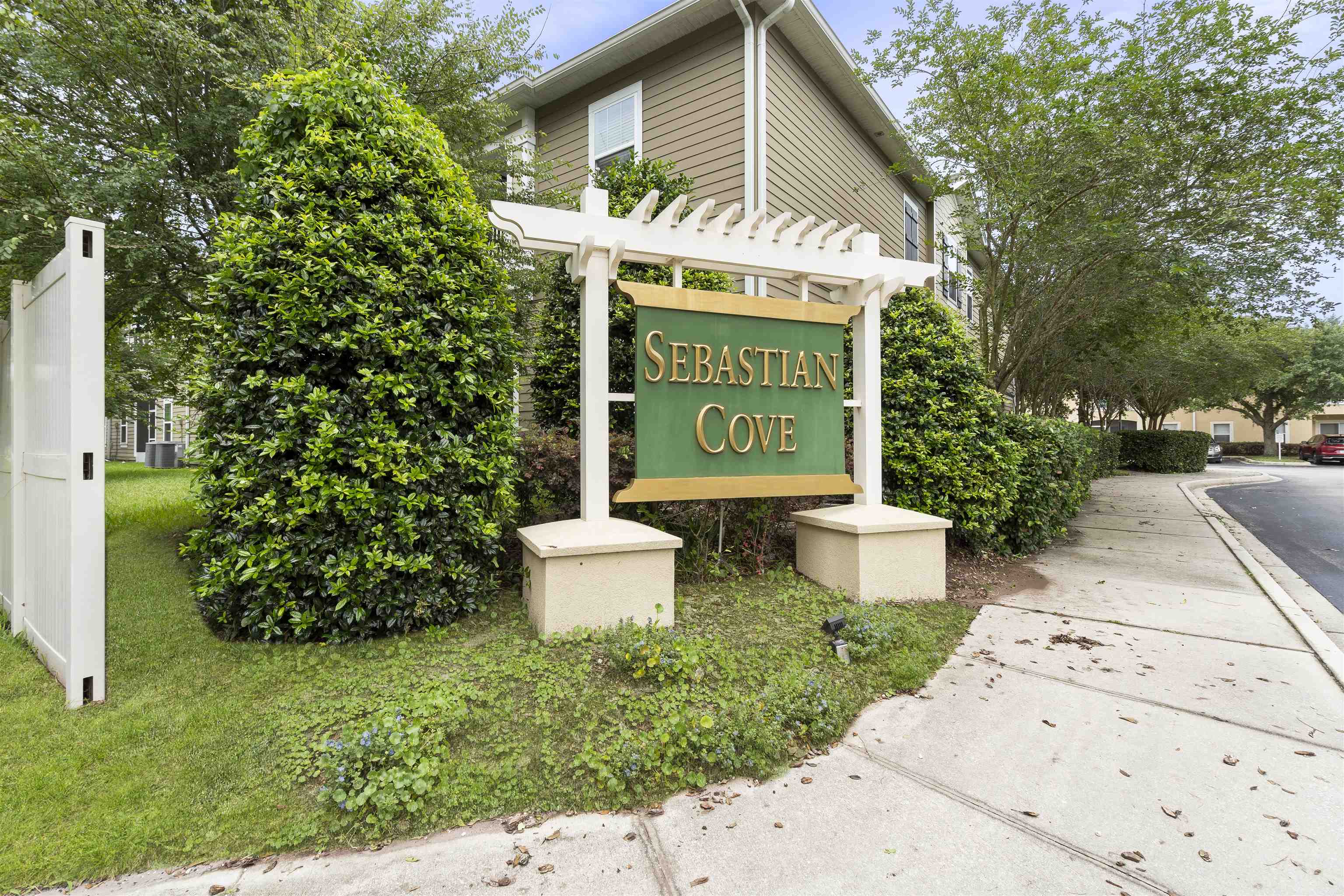 1921 Golden Lake Loop