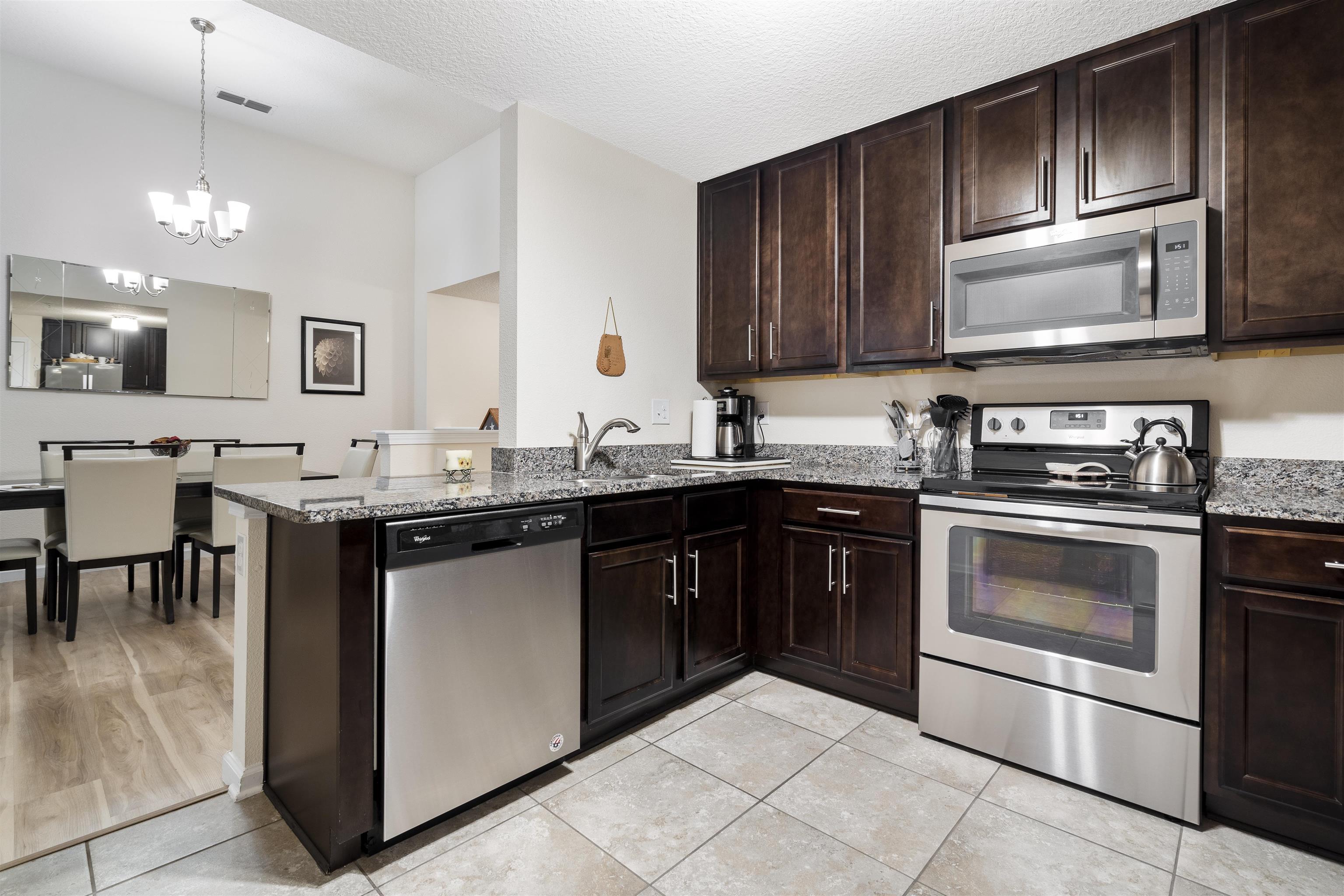 1921 Golden Lake Loop