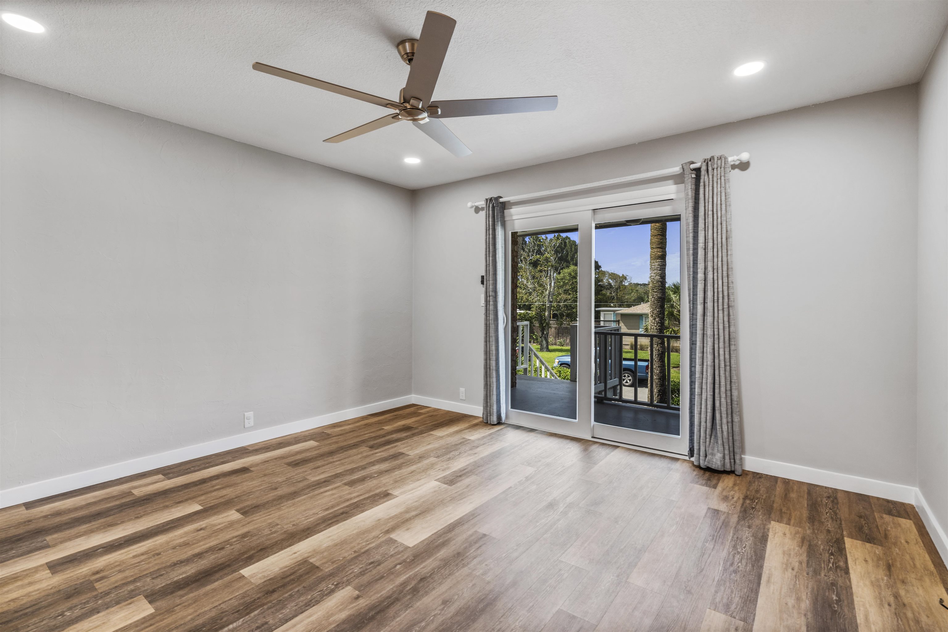 22 Comares Ave Unit: 7A